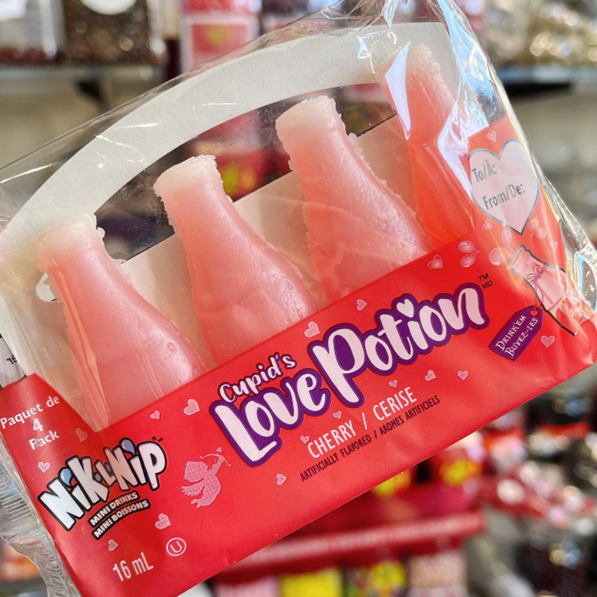 Nik-L-Nip Cupid's Love Potion Mini Drinks 4 Pack  Snack Candy Bonbon Sweet